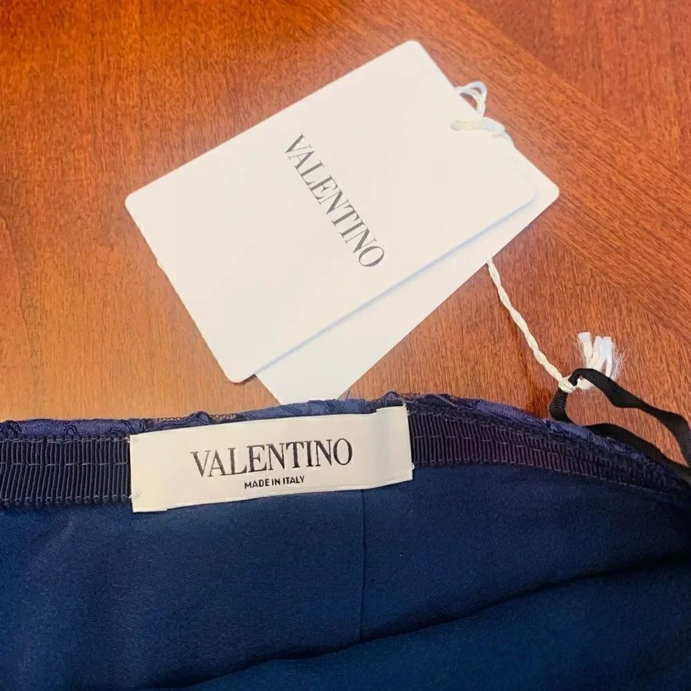 Valentino Women’s Lace floral Midi  pencil Skirt in blue  size 4 and 8, NWT - Picture 10 of 11
